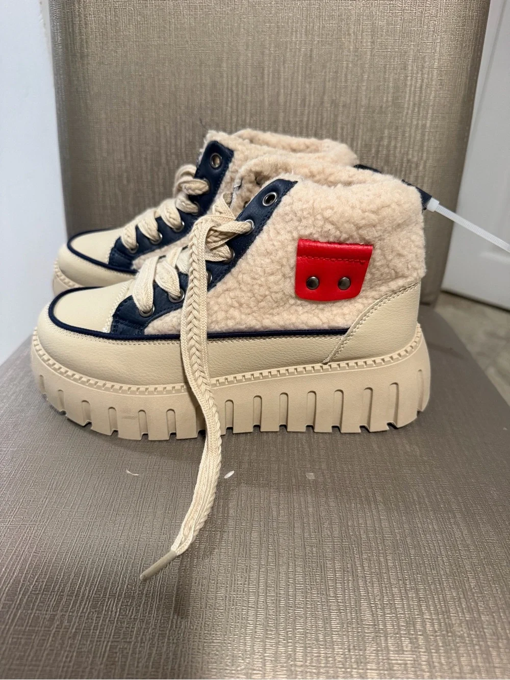 Kids Cream Fleece-Lined Platform Sneakers with Navy Trim and Red Accent
